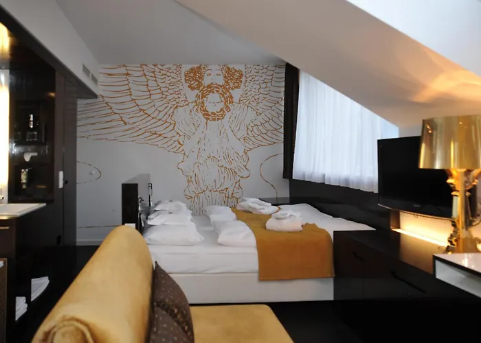 Готель Alma Boutique-hotel 4*