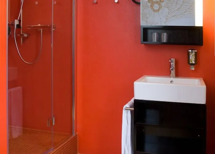 Готель Alma Boutique-hotel 4*